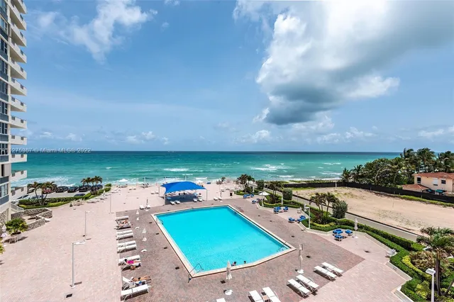$459,800 | 3180 South S Ocean Drive, Unit 414, Hallandale Beach, FL 33009
