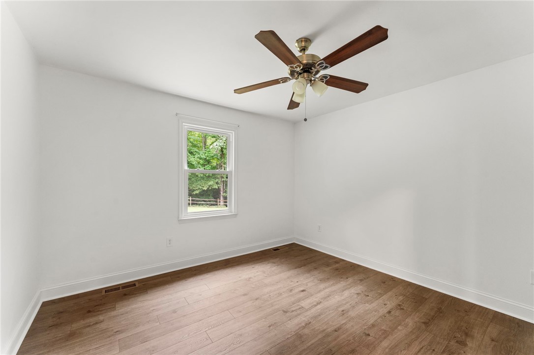 13677 Newtown Road Newtown, VA 23126 - Photo 10 of 28 Gallery Image 10