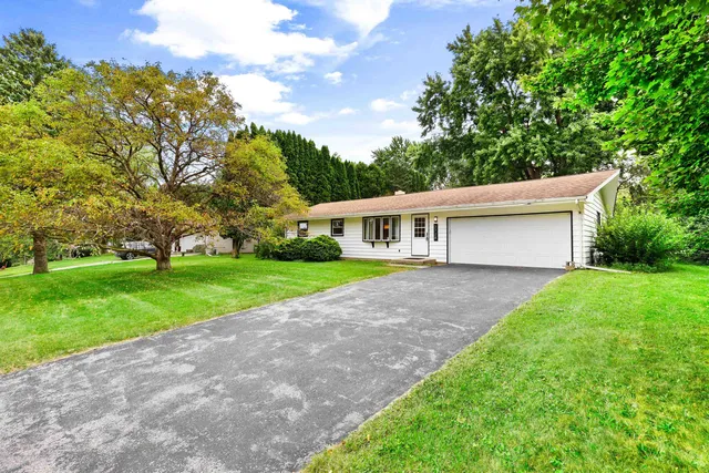 $2,400 | 2728 Florann Drive, Madison, WI 53711