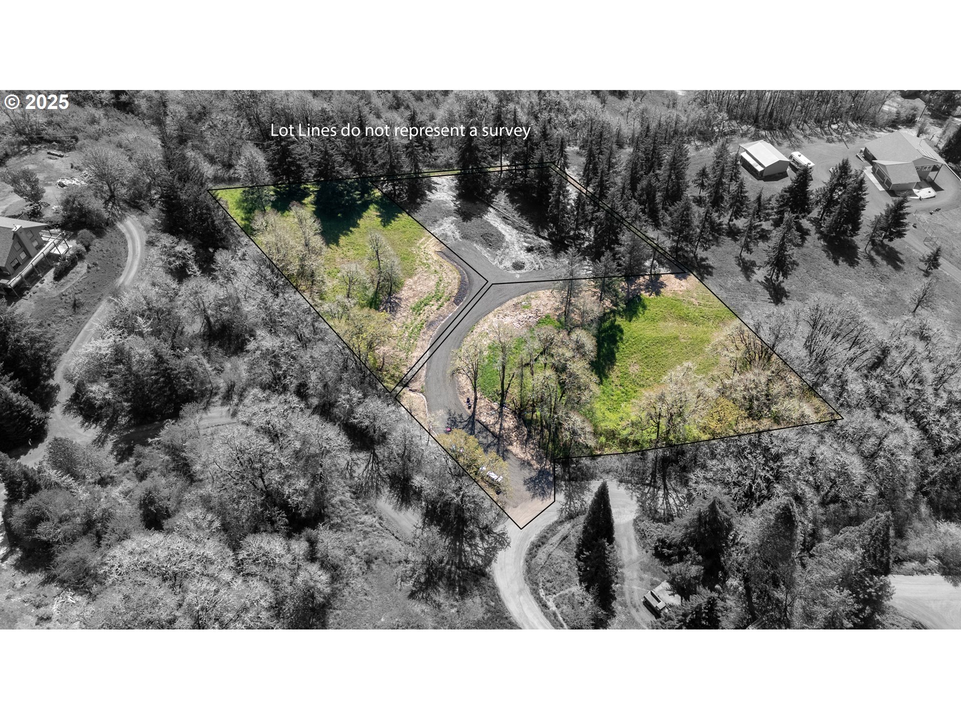 Ne Centre, Unit 4 Sheridan, OR 97378 - Photo 15 of 30 a black and white photo of a house