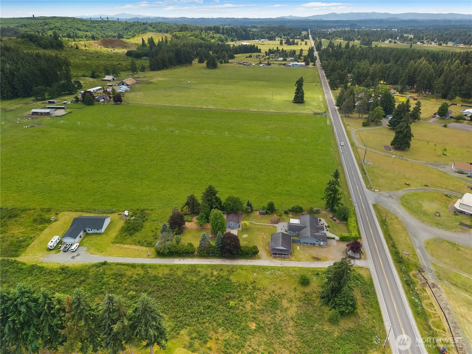 18426 Old Highway 99 Southwest Rochester, WA 98579 - Photo 4 of 33