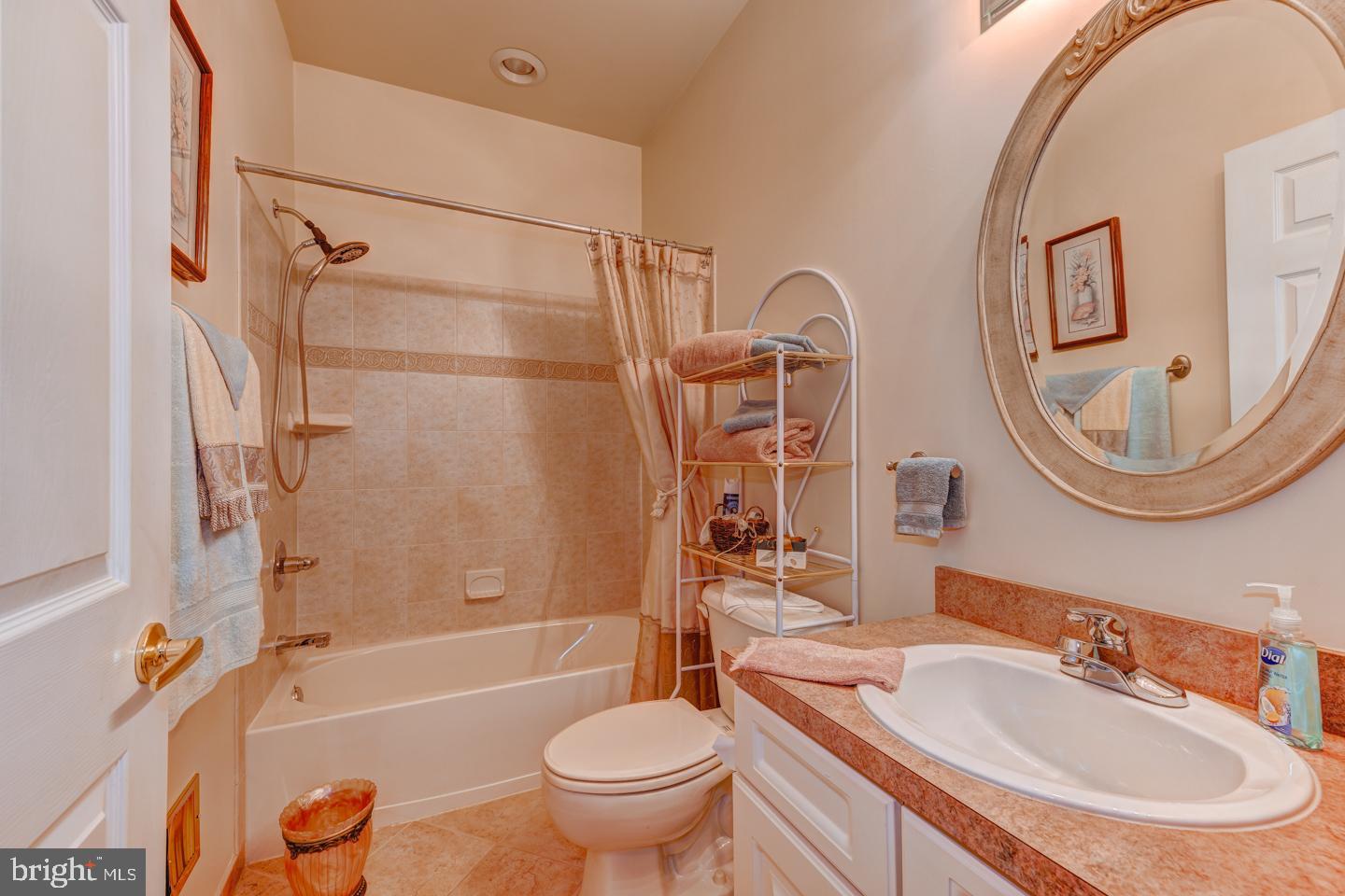 922 Harrison Lane Warminster, PA 18974 - Photo 18 of 36 Bathroom 2