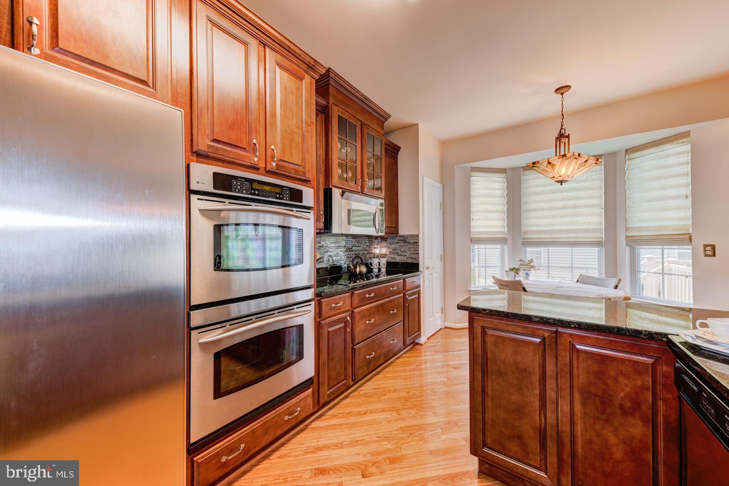 922 Harrison Lane Warminster, PA 18974 - Photo 7 of 36 Kitchen