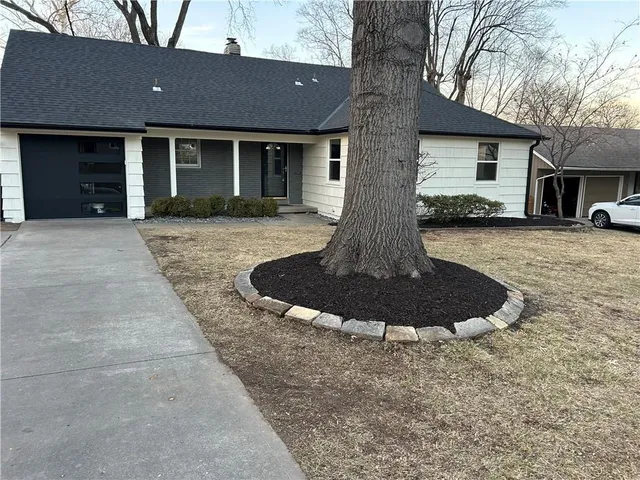 $649,950 | 4808 West 77th Terrace, Prairie Village, KS 66208