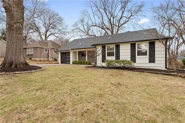 $619,000 | 4808 West 77th Terrace, Prairie Village, KS 66208