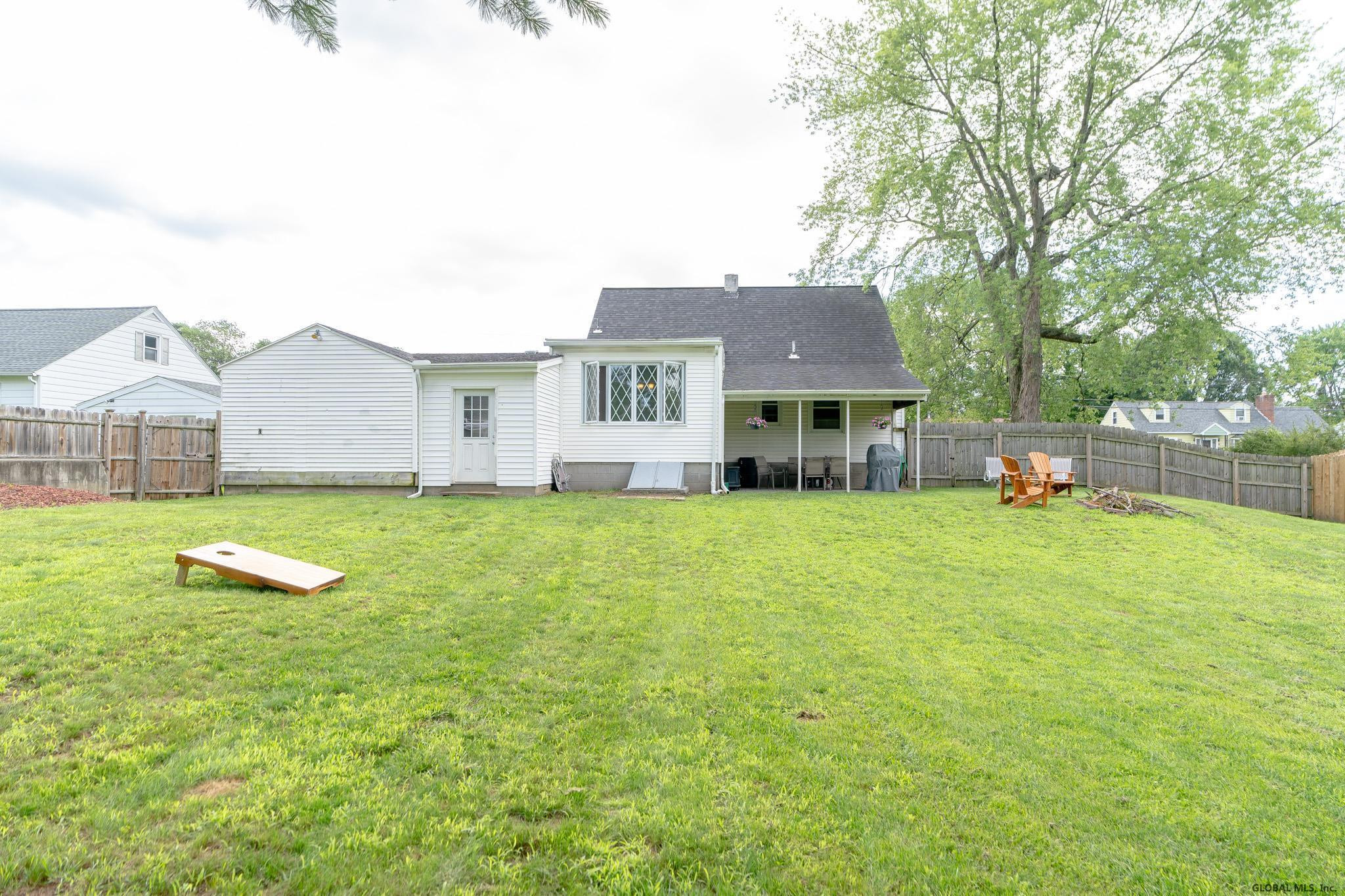 10 Rondack Road Colonie, NY 12205 - Photo 4 of 27 Photo 4