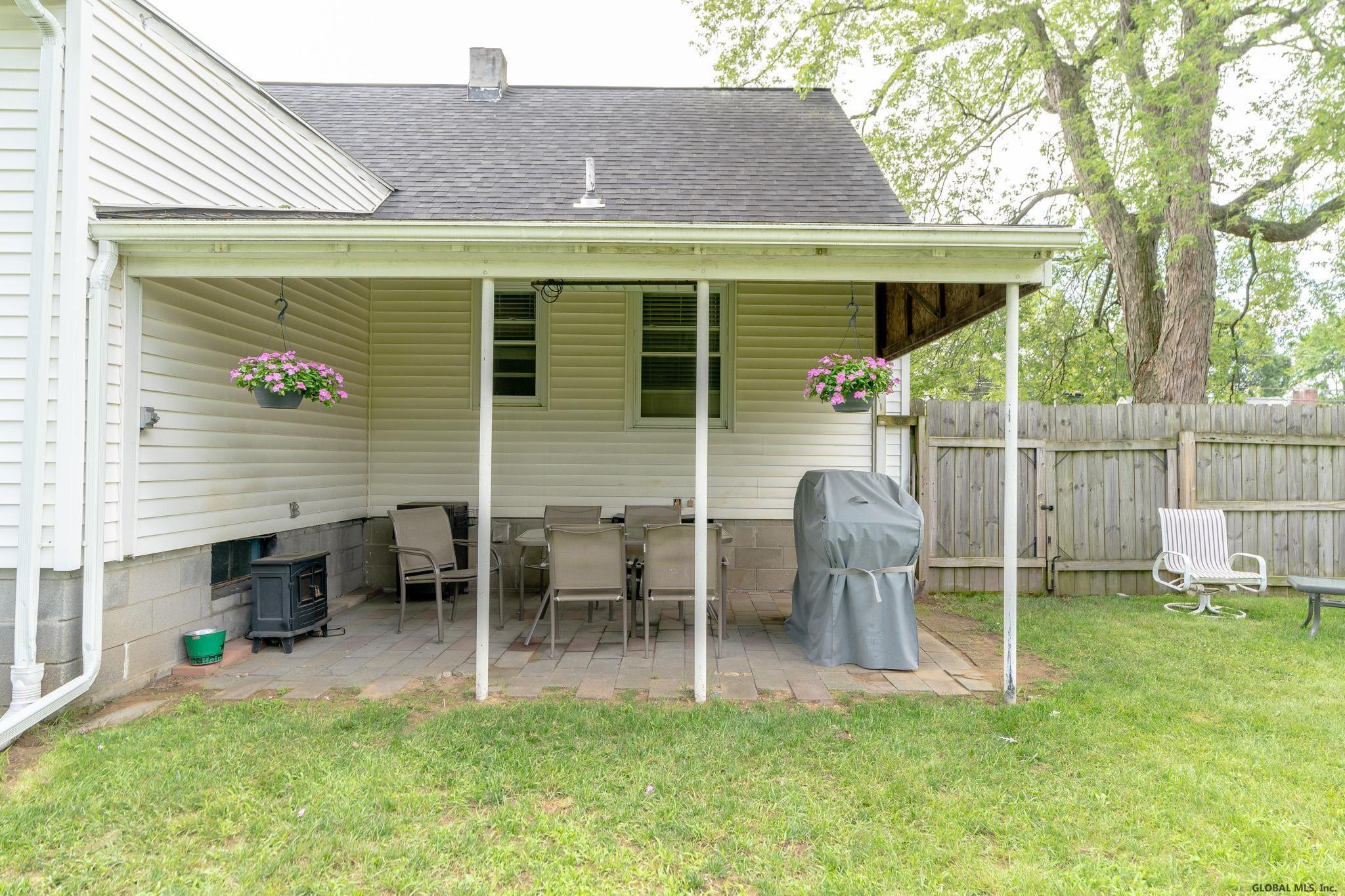 10 Rondack Road Colonie, NY 12205 - Photo 6 of 27 Photo 6