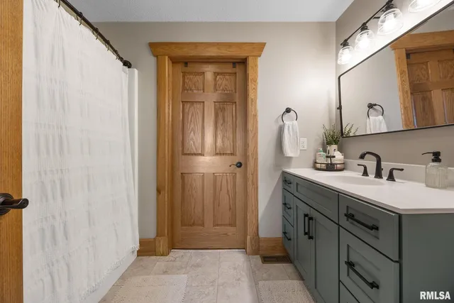 $280,000 | 211 Summit Drive, Tipton, IA 52772