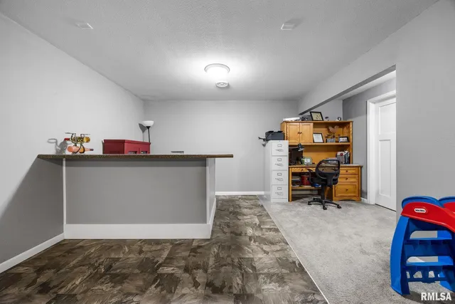 $280,000 | 211 Summit Drive, Tipton, IA 52772