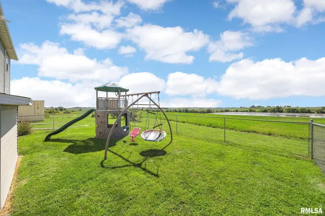 $280,000 | 211 Summit Drive, Tipton, IA 52772