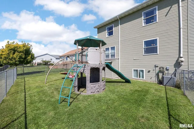 $280,000 | 211 Summit Drive, Tipton, IA 52772