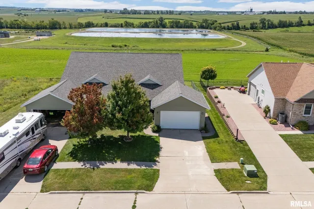 $280,000 | 211 Summit Drive, Tipton, IA 52772