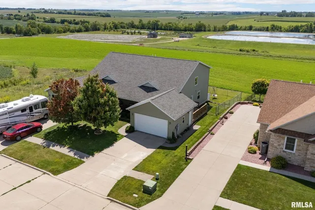 $280,000 | 211 Summit Drive, Tipton, IA 52772