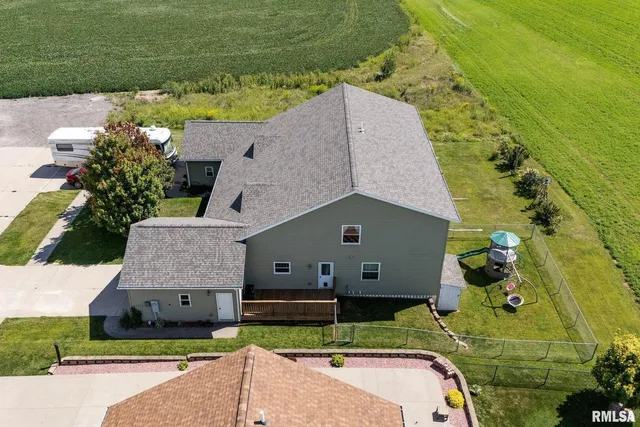 $280,000 | 211 Summit Drive, Tipton, IA 52772