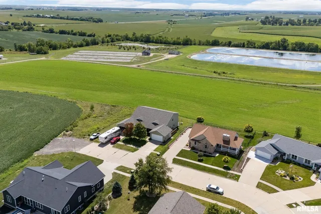 $280,000 | 211 Summit Drive, Tipton, IA 52772