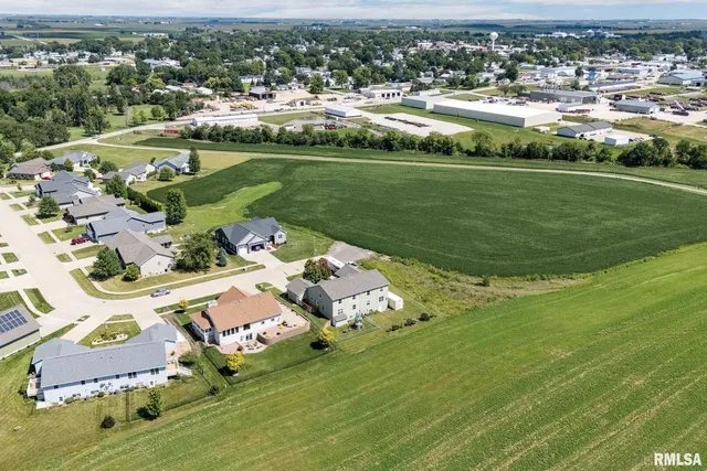 $280,000 | 211 Summit Drive, Tipton, IA 52772