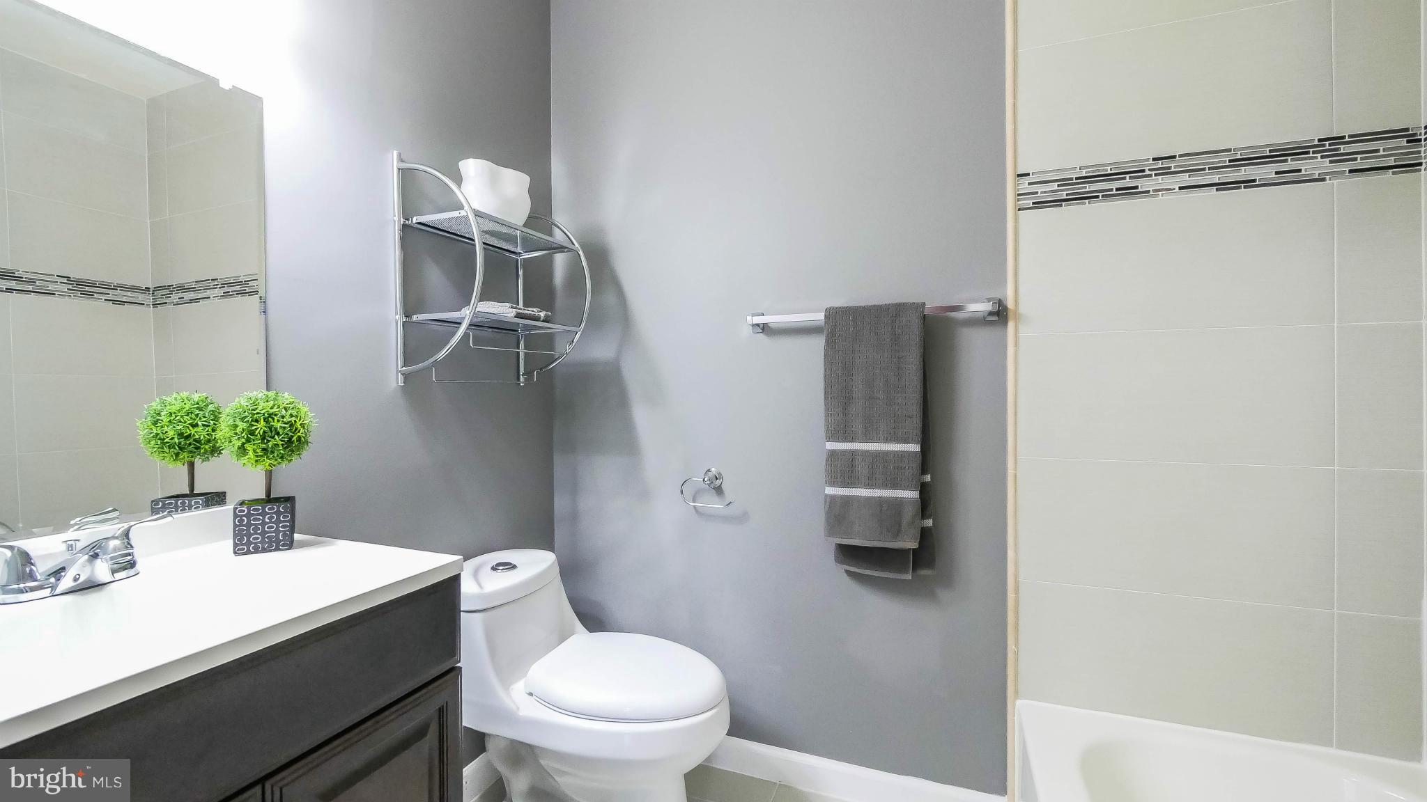 3931 Wendy Lane Silver Spring, MD 20906 - Photo 14 of 27 Upper Level Full Bath