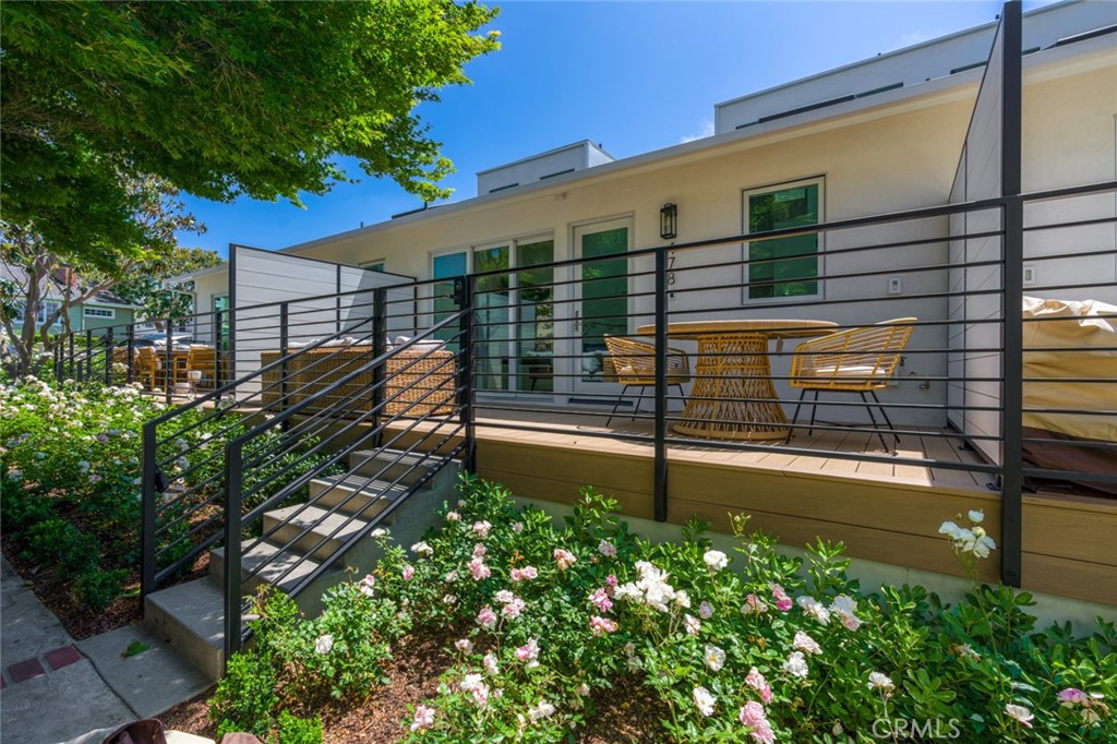 478 Morning Canyon Road Corona del Mar, CA 92625 - Photo 17 of 23 a view of a backyard with sitting area