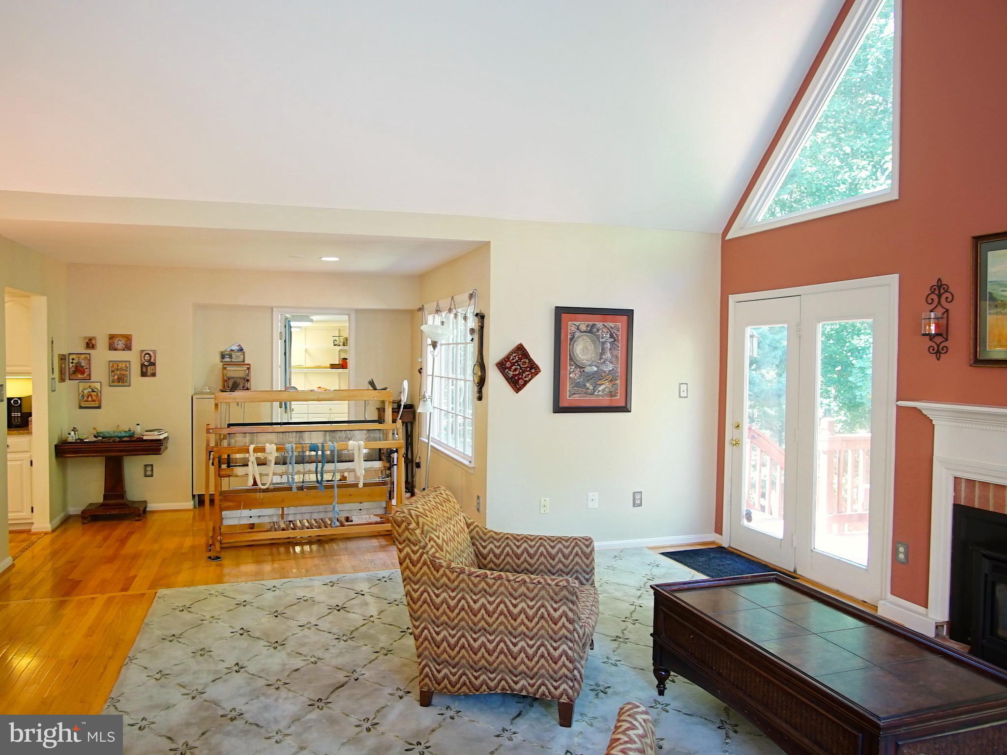 227 Midsummer Circle Gaithersburg, MD 20878 - Photo 6 of 25 a living room with furniture and a window