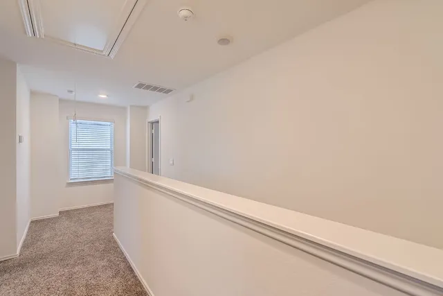 a view of empty room with window