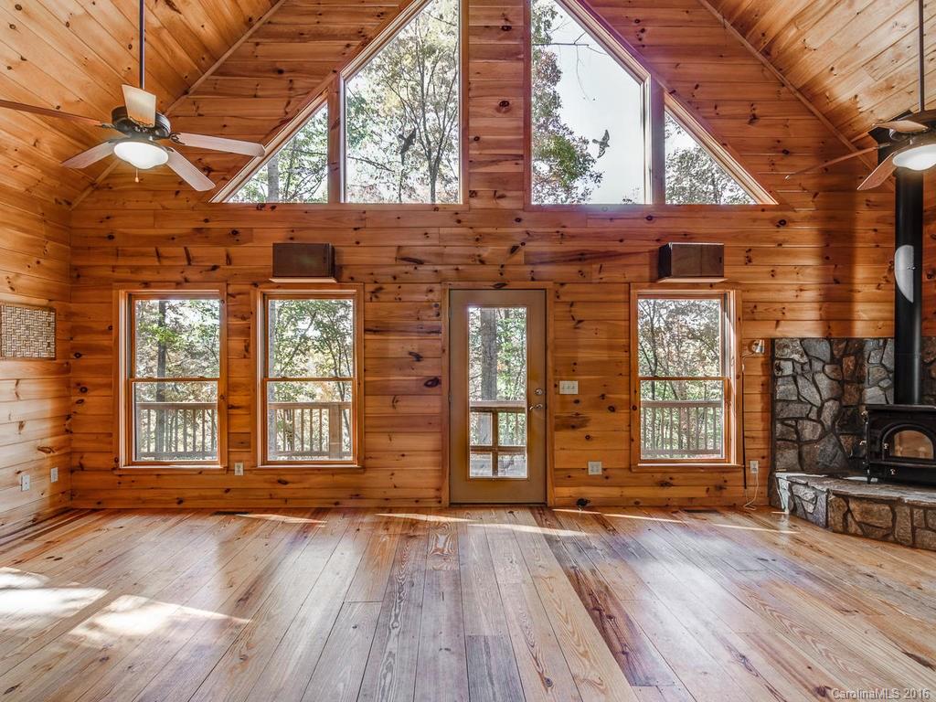 1307 Firefly Road Whittier, NC 28789 - Photo 4 of 24 Gallery Image 4