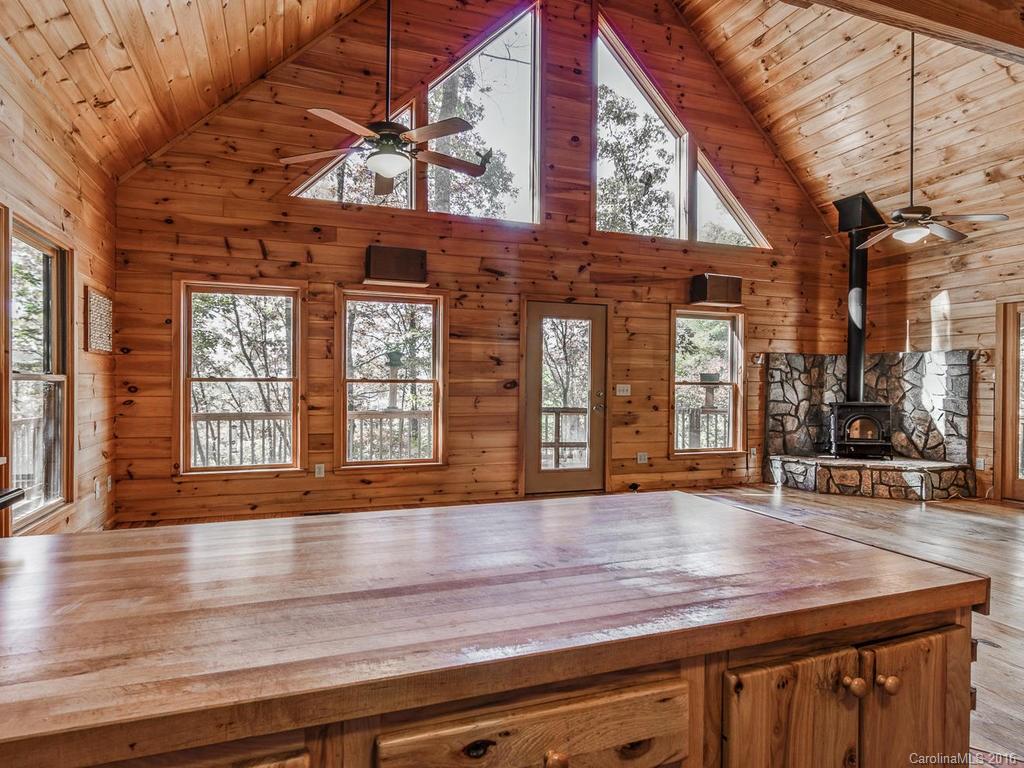 1307 Firefly Road Whittier, NC 28789 - Photo 8 of 24 Gallery Image 8