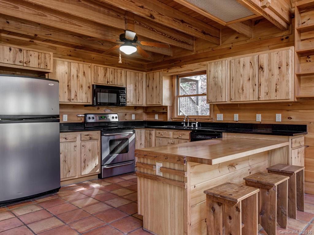 1307 Firefly Road Whittier, NC 28789 - Photo 9 of 24 Gallery Image 9