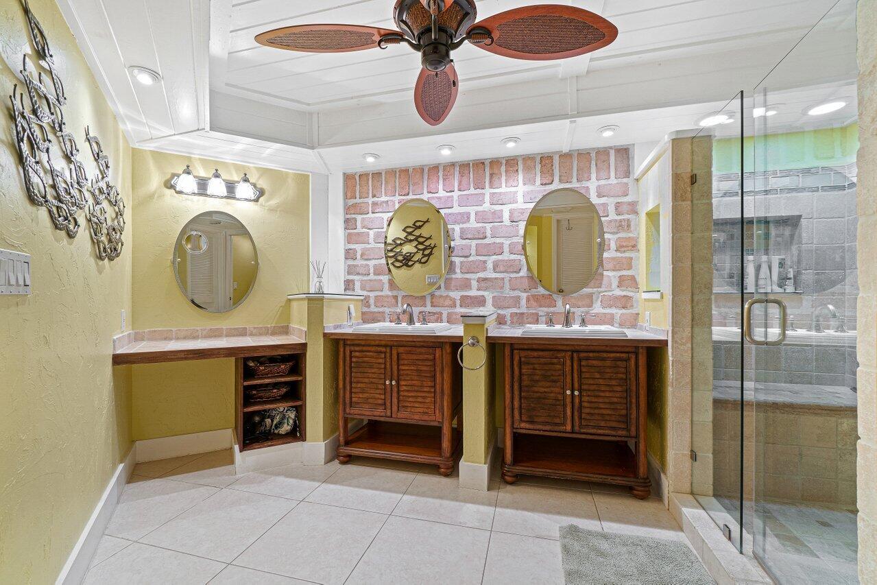 800 Jeffery Street, Unit 109 Boca Raton, FL 33487 - Photo 31 of 43 Master Bathroom