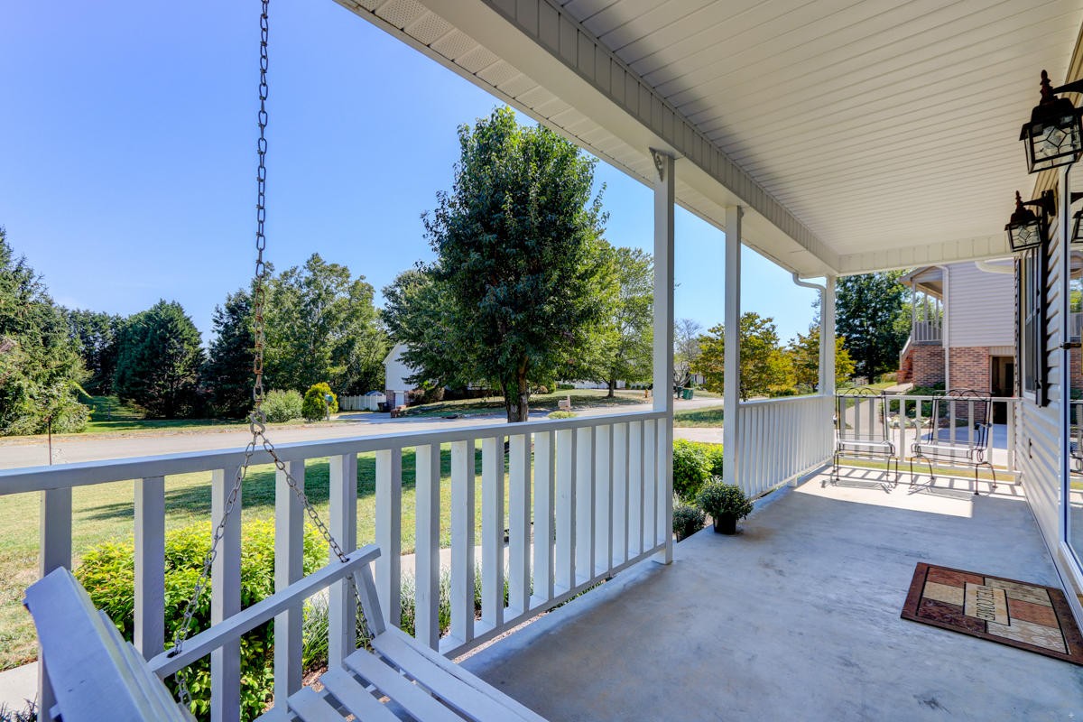 7033 Chartwell Road Knoxville, TN 37931 - Photo 2 of 15 Gallery Image 2