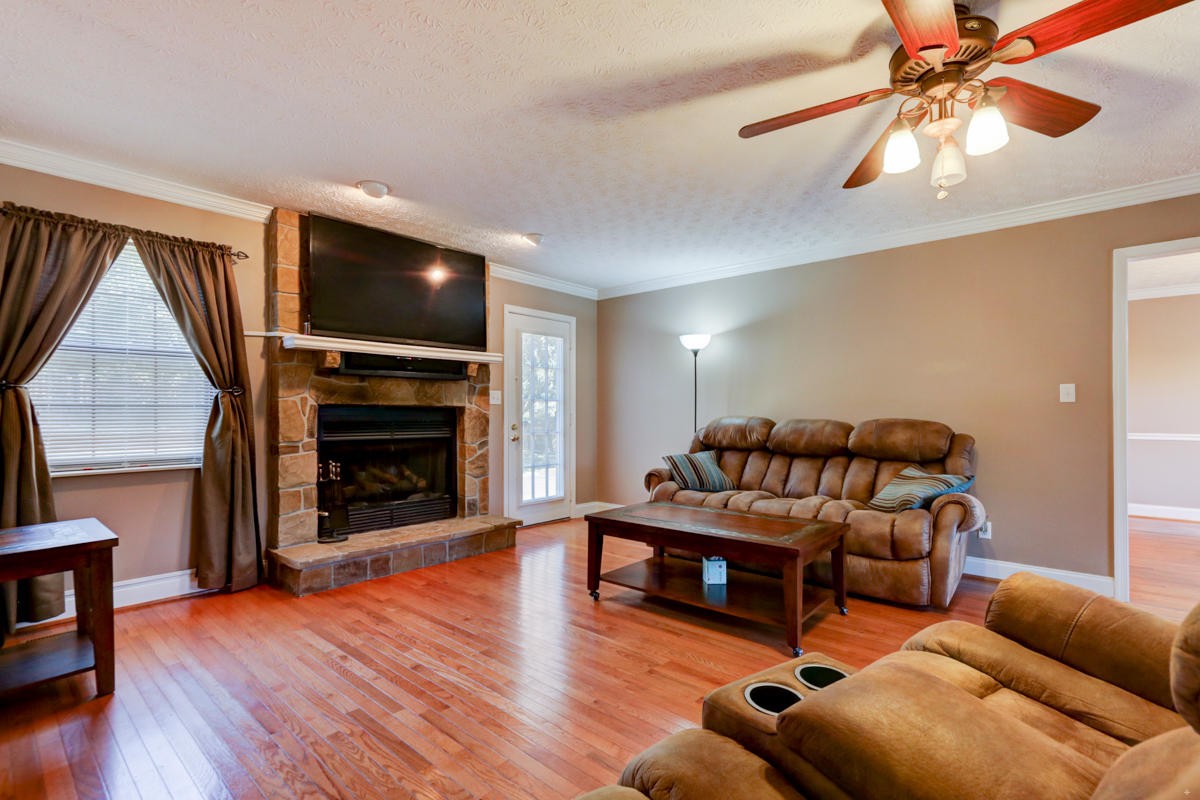 7033 Chartwell Road Knoxville, TN 37931 - Photo 5 of 15 Gallery Image 5