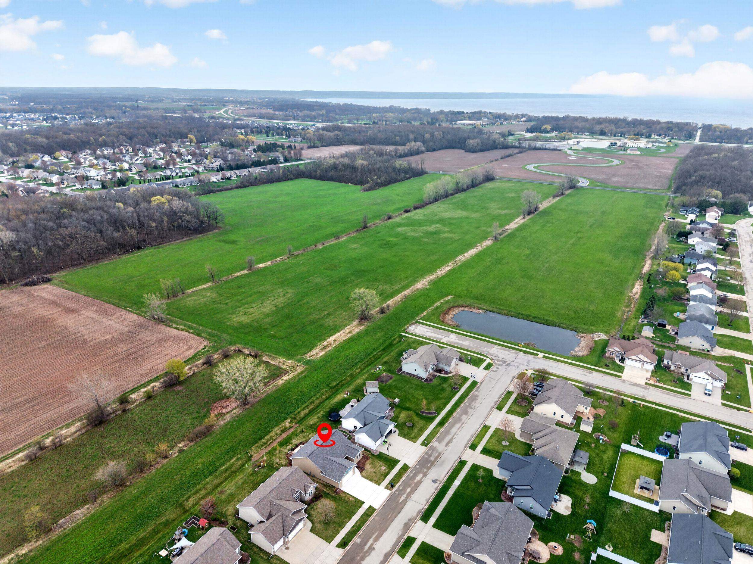 N9036 Papermaker Pass Menasha, WI 54952 - Photo 40 of 53