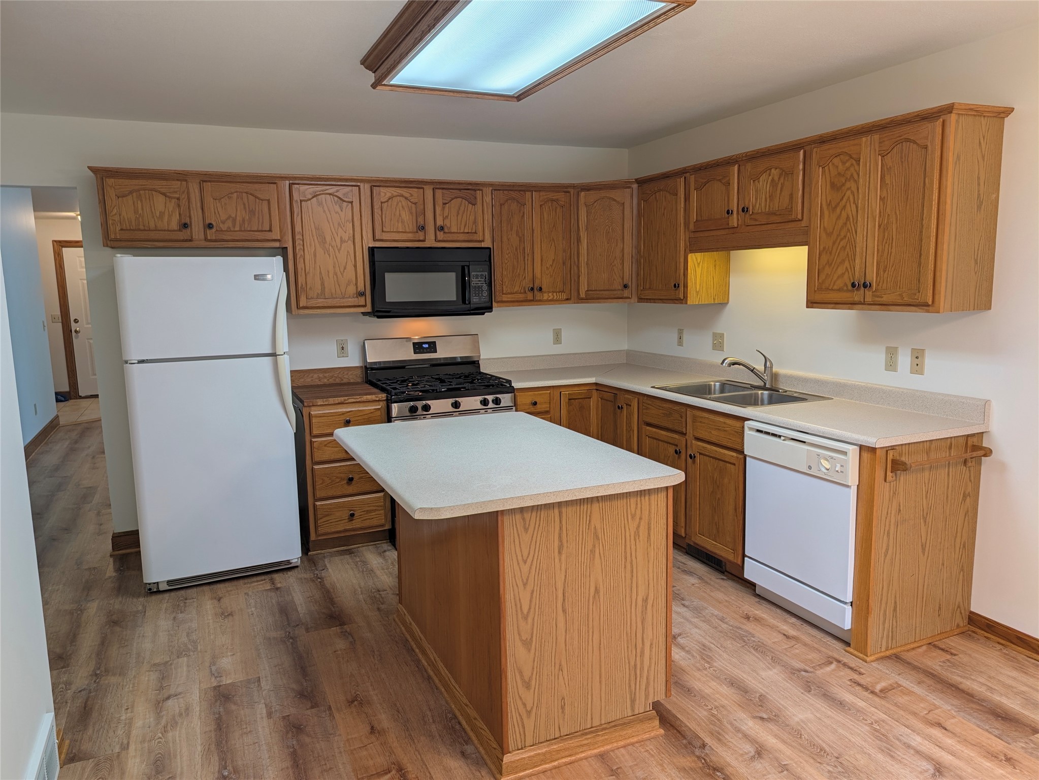 4851 Ridge Parkway Erie, PA 16510 - Photo 6 of 27 Gallery Image 6
