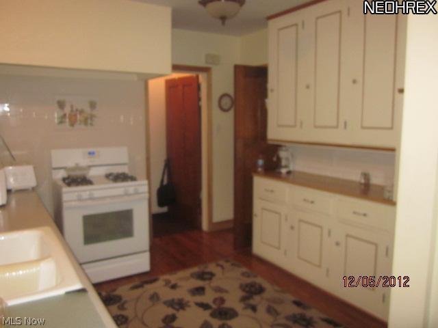 895 Richmond Road Cleveland, OH 44124 - Photo 15 of 17