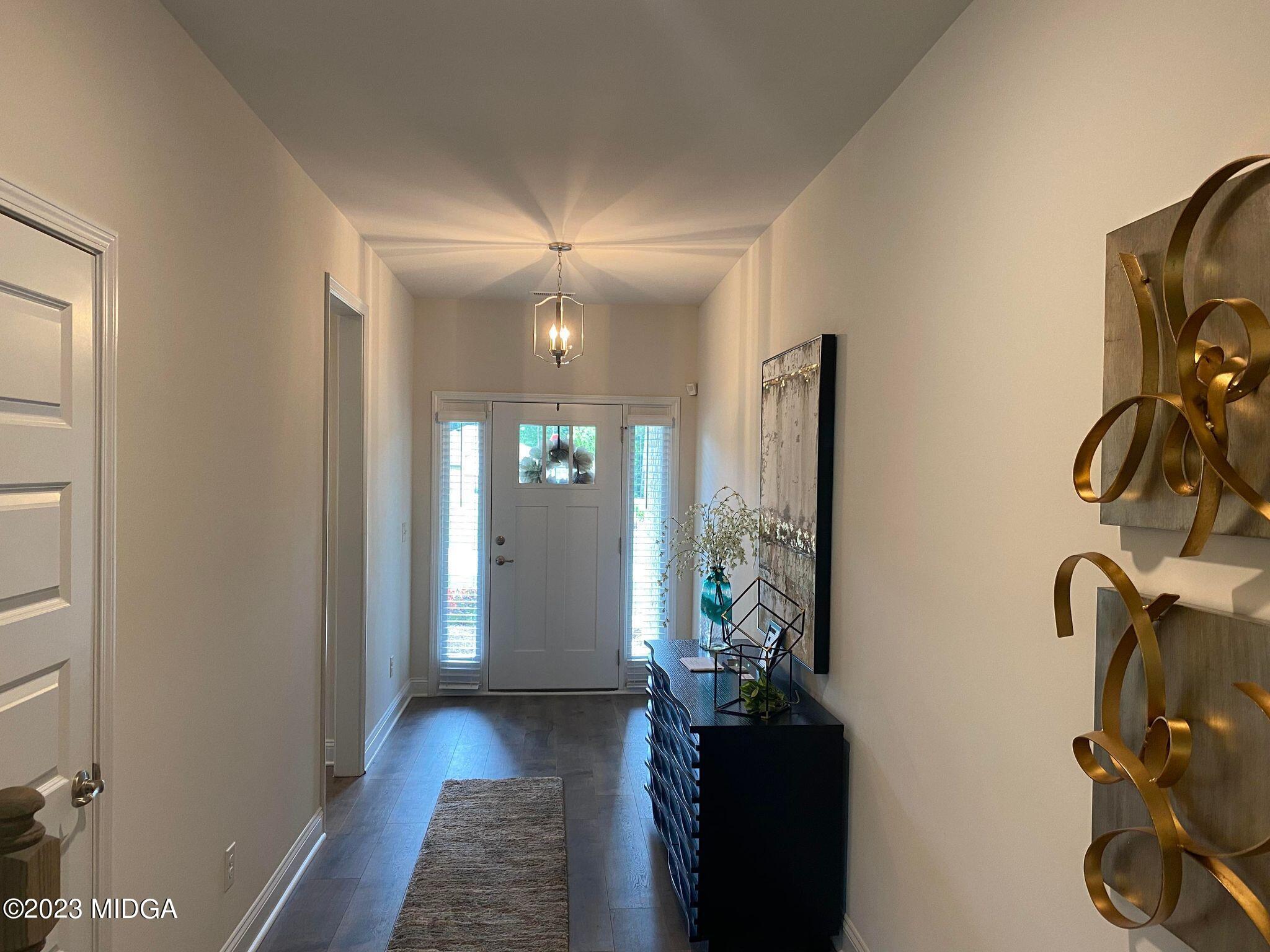604 Britton Way, Unit 72 Macon, GA 31216 - Photo 13 of 14 2604_foyer1 - Copy (3) - Copy - Copy