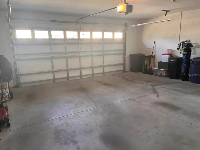 a view of a garage