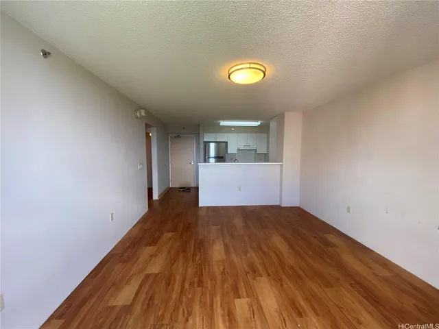 $2,600 | 3009 Ala Makahala Place, Unit 1611, Honolulu, HI 96818