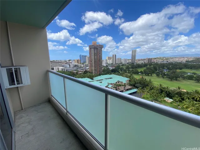 $2,600 | 3009 Ala Makahala Place, Unit 1611, Honolulu, HI 96818