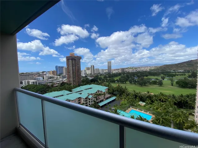 $2,600 | 3009 Ala Makahala Place, Unit 1611, Honolulu, HI 96818