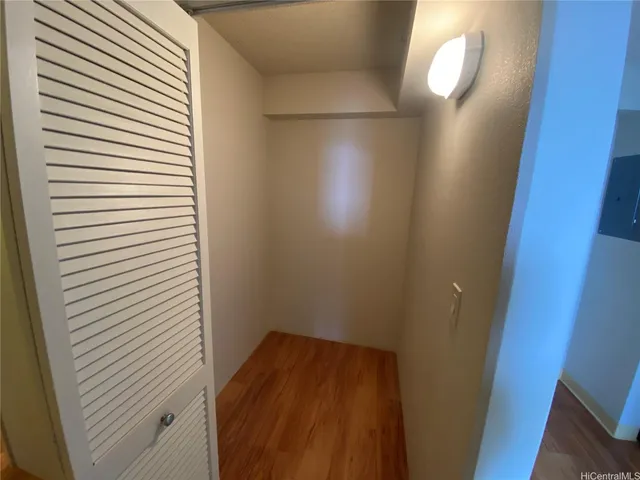 $2,600 | 3009 Ala Makahala Place, Unit 1611, Honolulu, HI 96818