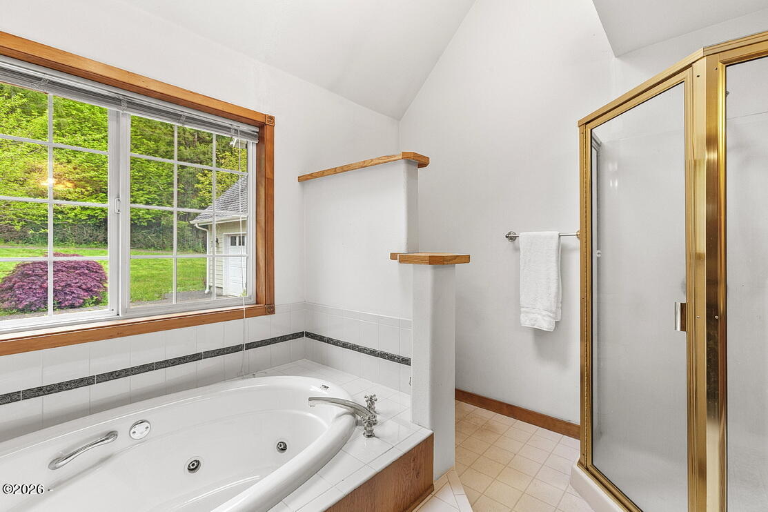 6171 Logsden Road Logsden, OR 97357 - Photo 24 of 72 Bathroom 1
