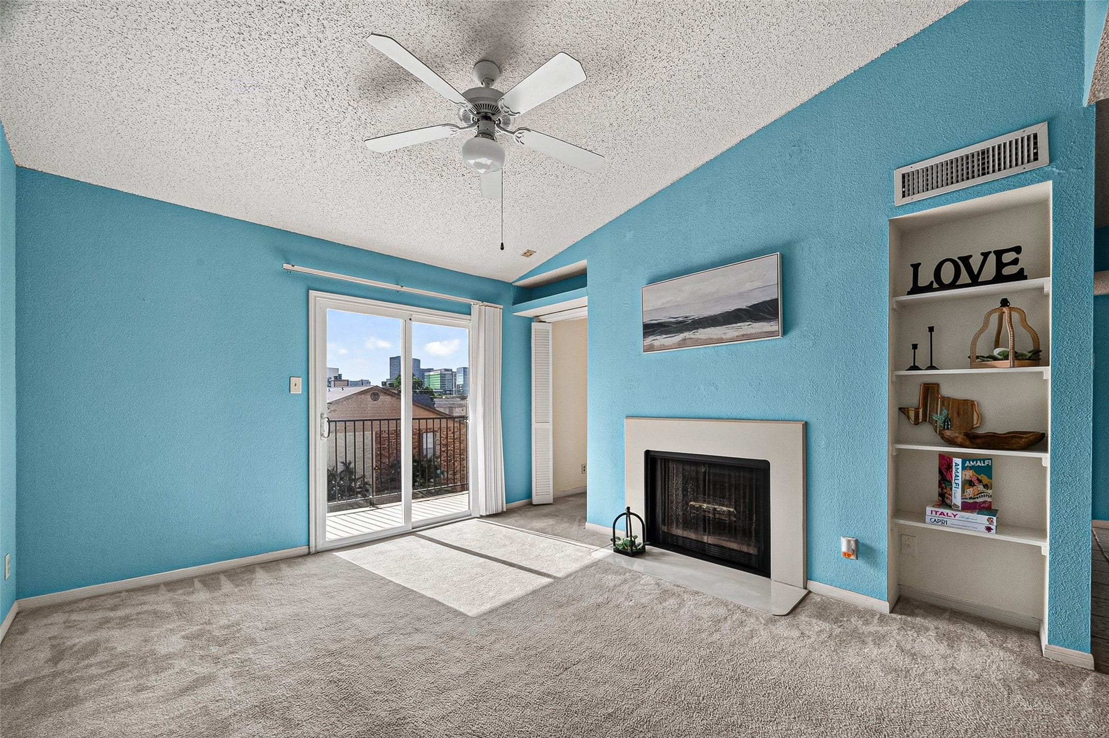 2121 Hepburn Street, Unit 1106 Houston, TX 77054 - Photo 4 of 33 Quick access to balcony with outdoor storage