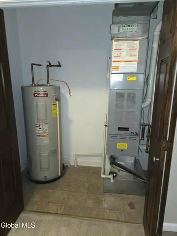 $279,900 | 305 Worthington Terrace, North Greenbush, NY 12198