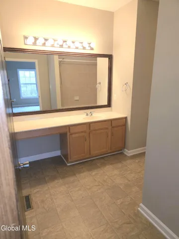 $279,900 | 305 Worthington Terrace, North Greenbush, NY 12198