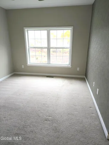 $279,900 | 305 Worthington Terrace, North Greenbush, NY 12198