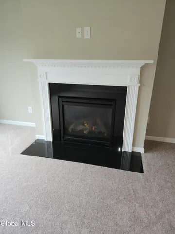 $279,900 | 305 Worthington Terrace, North Greenbush, NY 12198