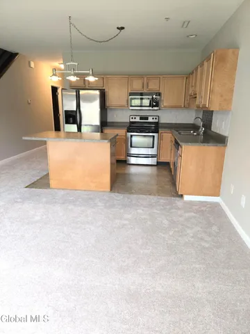 $279,900 | 305 Worthington Terrace, North Greenbush, NY 12198