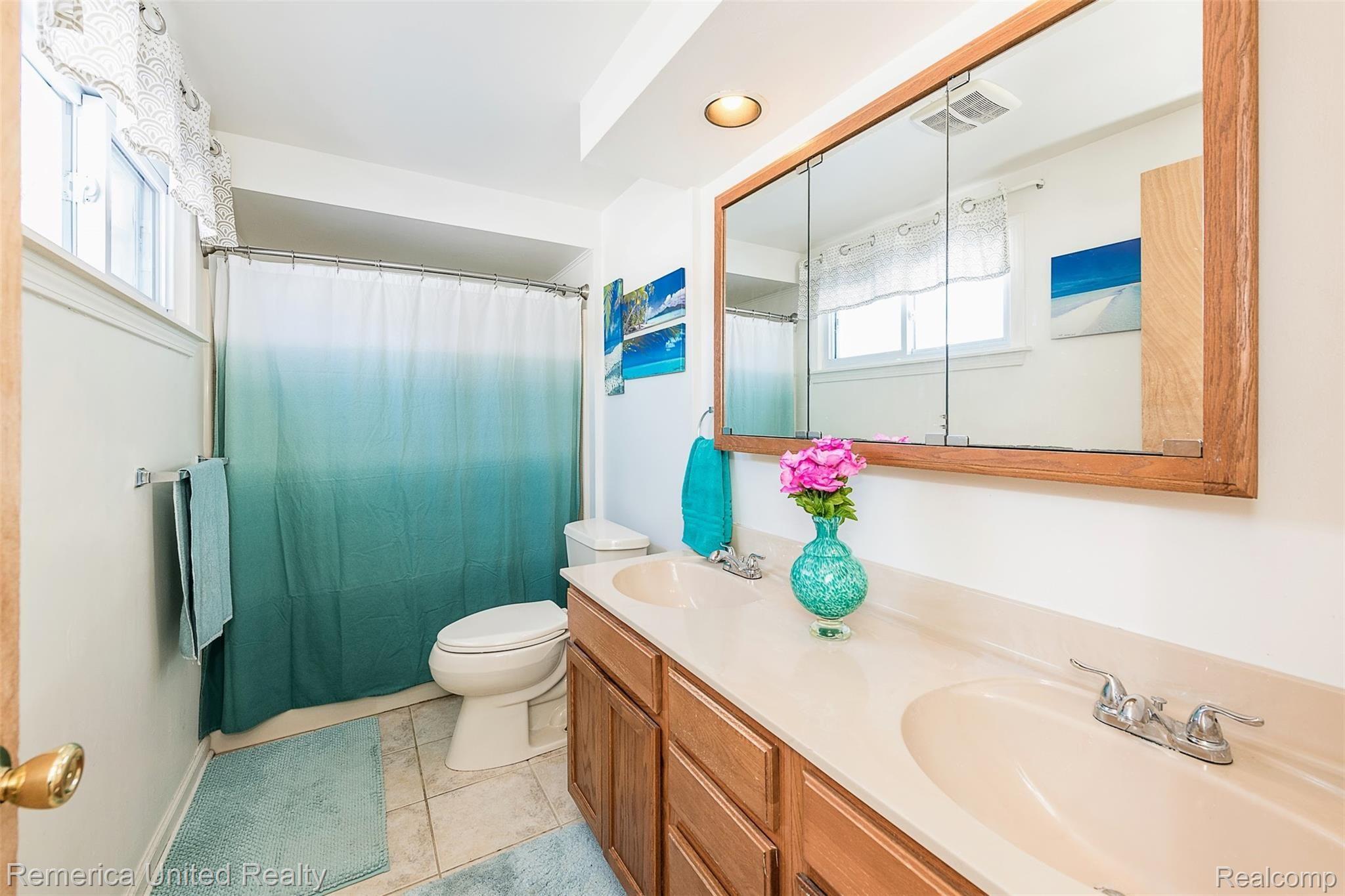 8216 Concord Road Grosse Ile, MI 48138 - Photo 29 of 36 DSC_6897.jpg