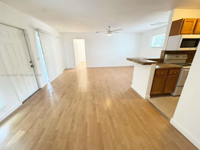 $1,800 | 31 Crossings Circle, Unit G, Boynton Beach, FL 33435