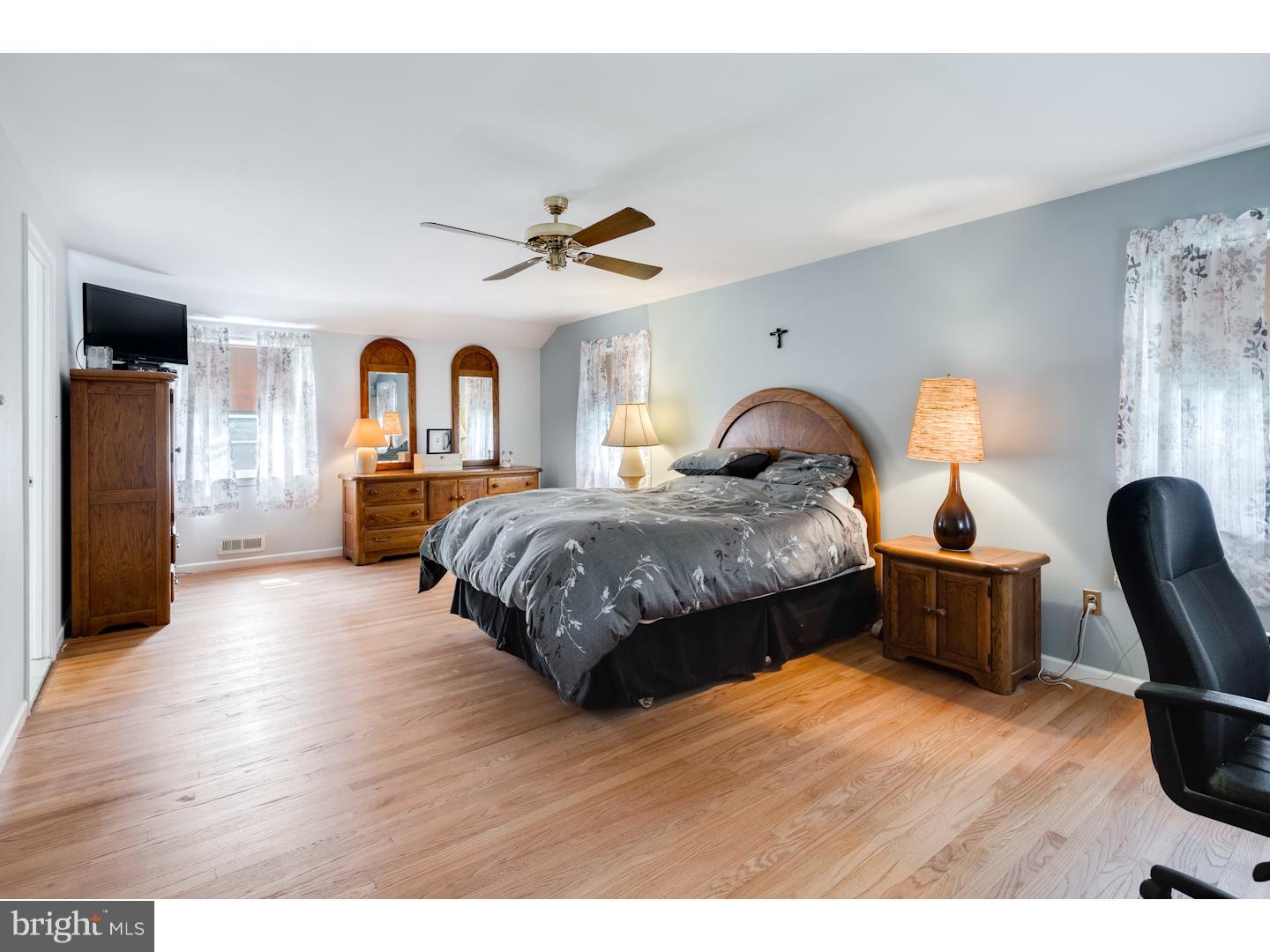 109 Kitty Hawk Road Cherry Hill, NJ 08034 - Photo 14 of 25