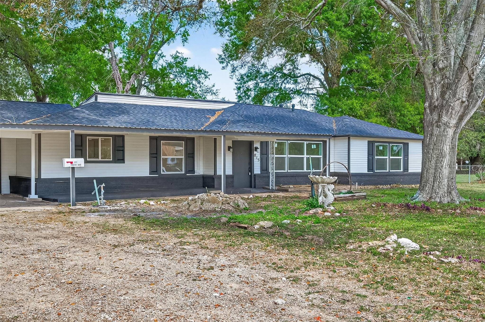 815 Brooks Avenue Rosenberg, TX 77471 - Photo 4 of 48
